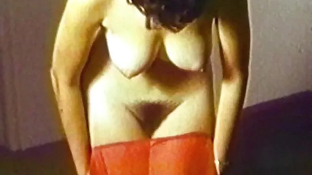 ویدیو لیس سکس زوری و خشن زدن بیدمشک با آلیس صورتی شاخدار و LaSirena69 از LetsDoeIt