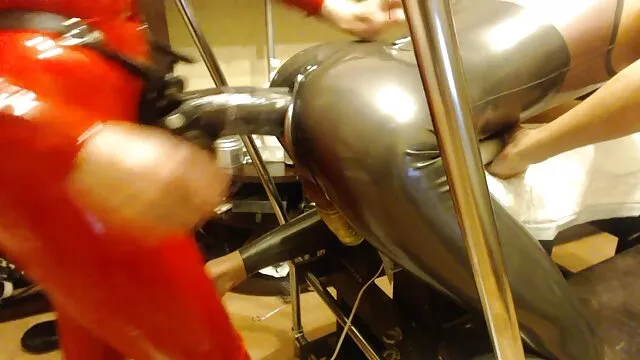 ویدیوی سکس زوری تصویری Handjob با ناتانا بروک سکسی از Bang Bros