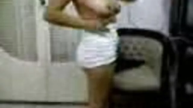 با والنتینا ناپی زیبا از Bang Bros، پاها را روی شانه صکص زوری ها بچسبانید