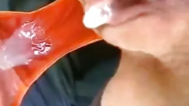 عمل سینه سیکس زوری طبیعی با تیلور توماس زیبا از Wankz